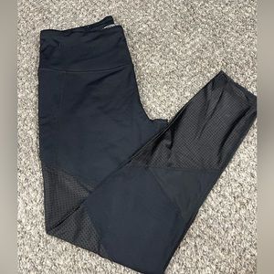 VS Leggings with detailing